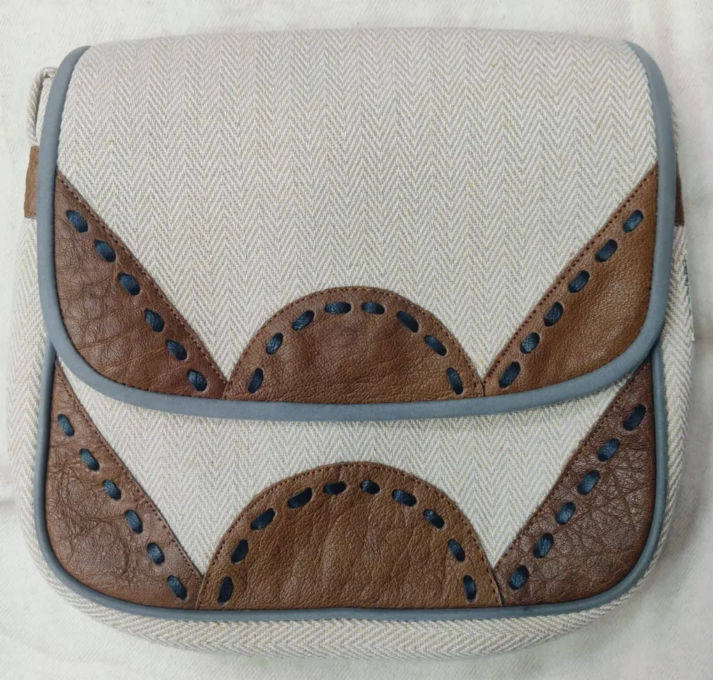 Hemp side bag –  Colour no. 4